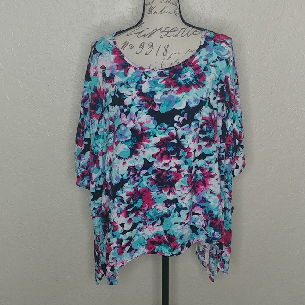 East 5th Floral Top Size XL‎